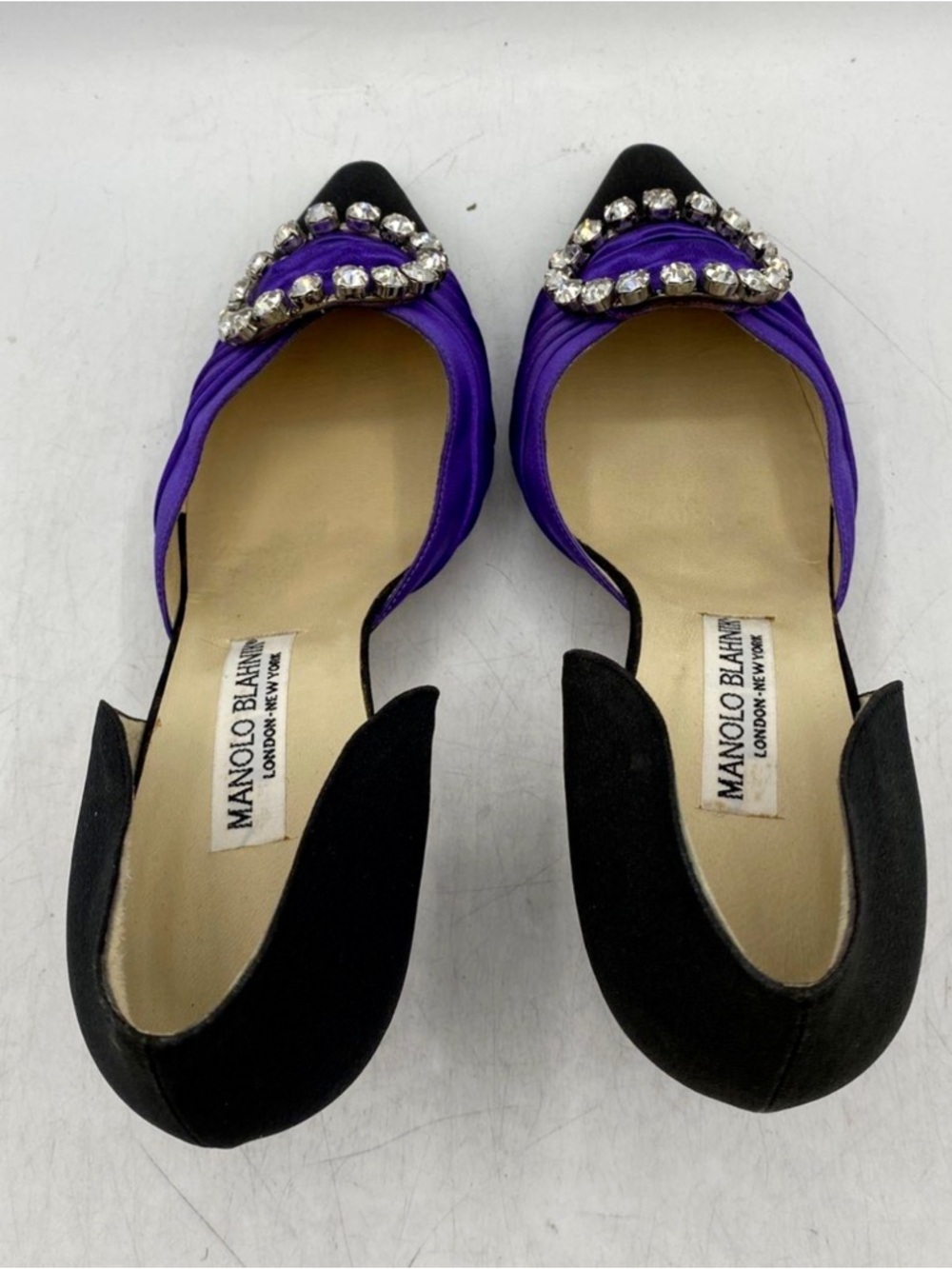 Vintage 1980’s - 1990’s Manolo Blahnik Purple and Black Crystal satin d’orsay - Picture 3 of 8